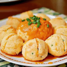 Pumpkin-Shaped Cheese Ball Appetizers